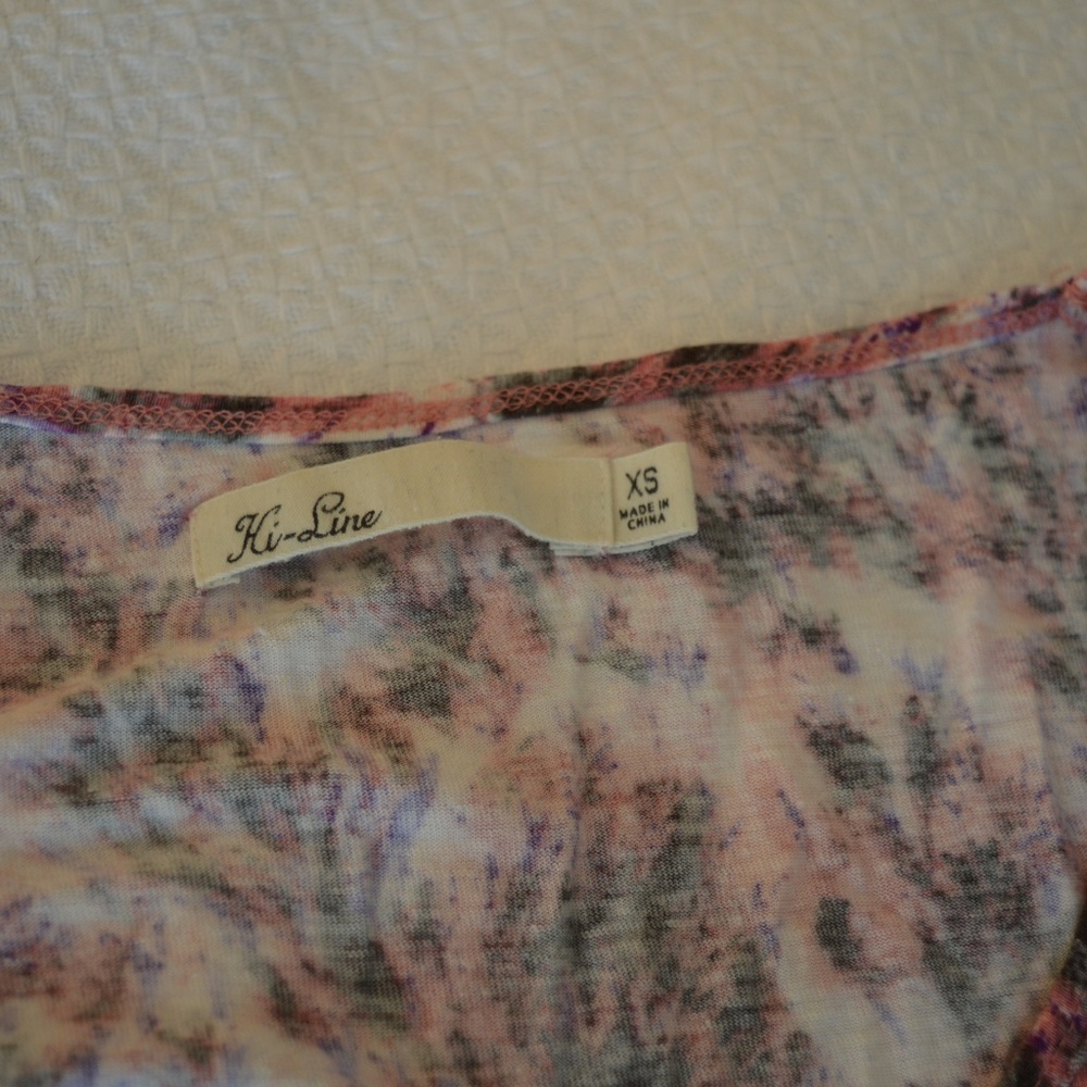 Pink patterned tee - Picture 3 of 4